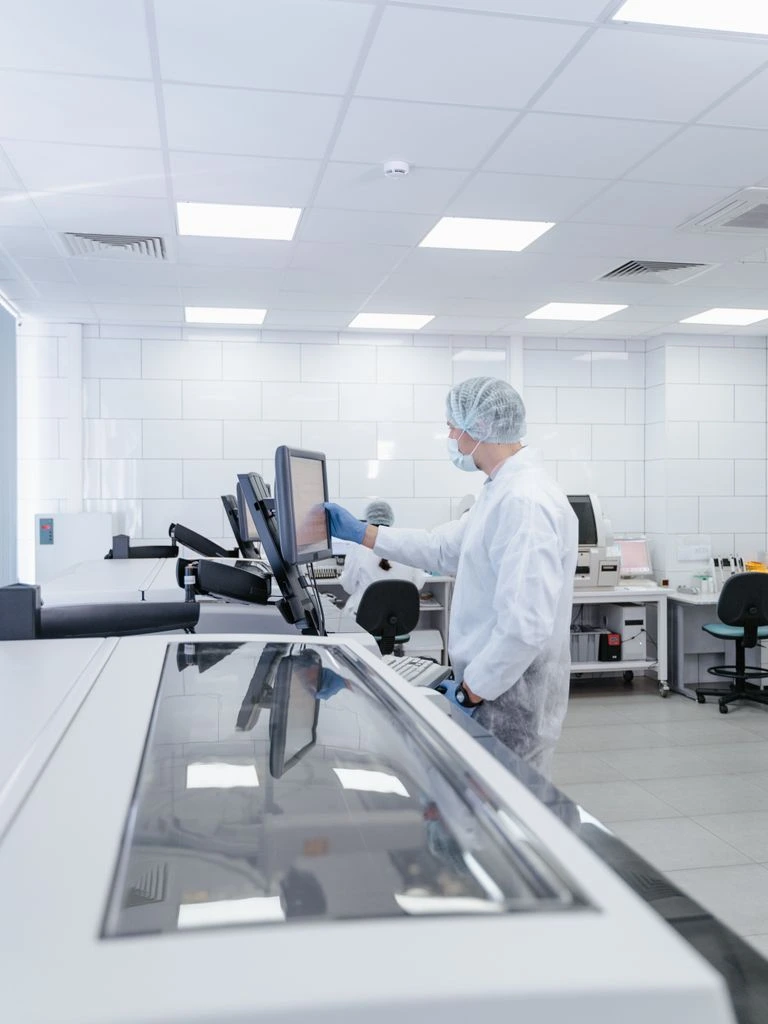 IRIS-700 line-scan camera inspecting semiconductor wafers